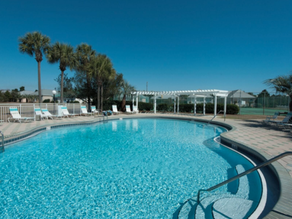 Luxurious Coastal Retreat in Miramar Beach - 7-Bedroom Home Near Beach